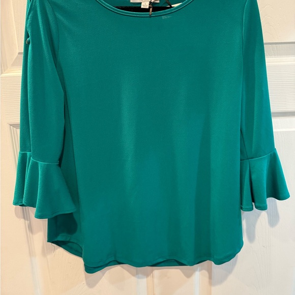 Green Envelope Tops - Green Envelope LA Green  Blouse with Bell Sleeves
